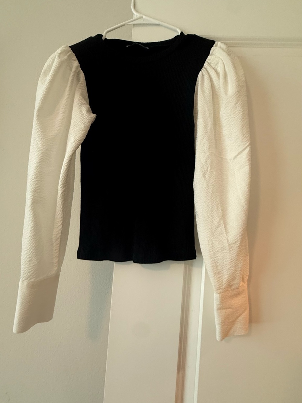 Zara Contrast Puff Sleeve Ribbed Knit Top Size S | Office Siren Quiet Luxury🩷 - Picture 2 of 7